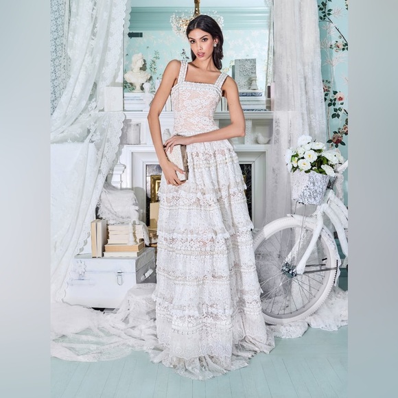 Alice and Olivia Zena White Lace Maxi Gown - 2 - Picture 4 of 8